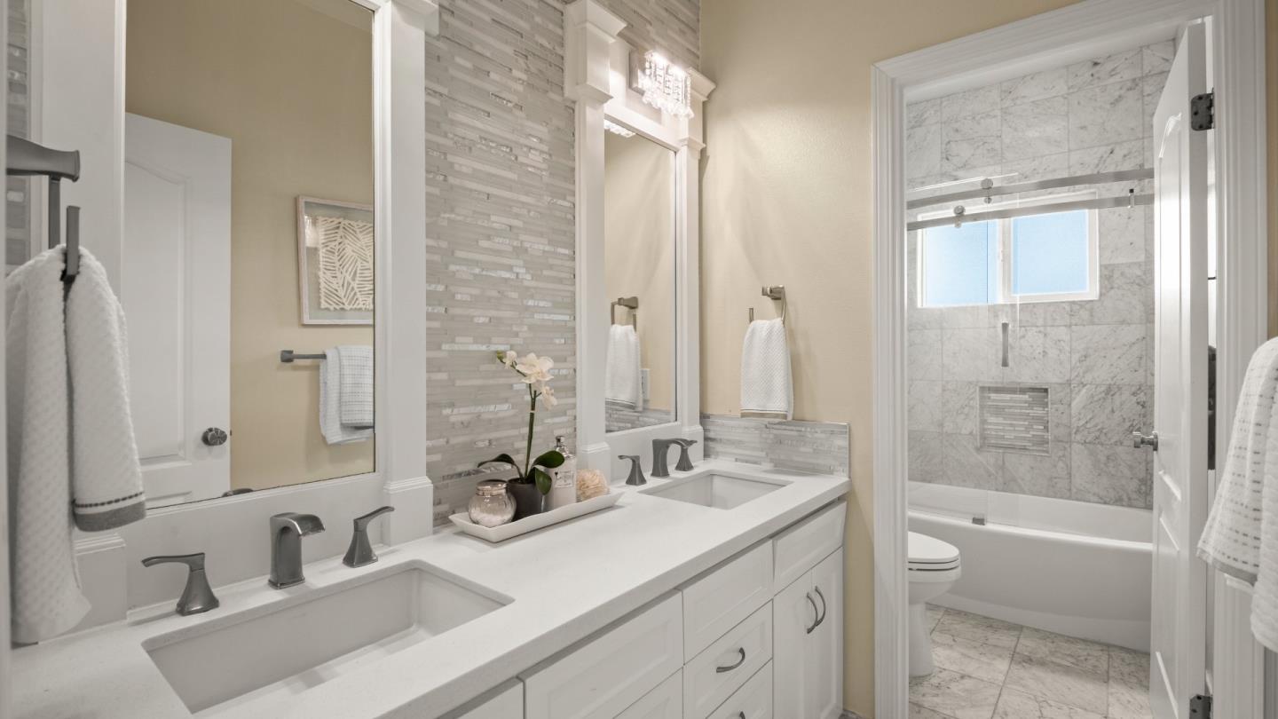 15855 Jackson Oaks Drive