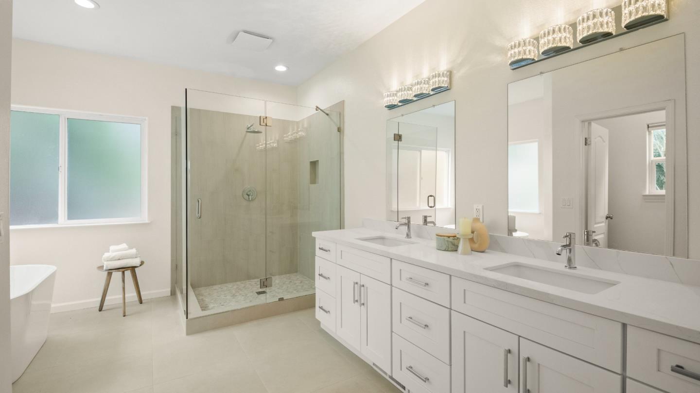 15855 Jackson Oaks Drive