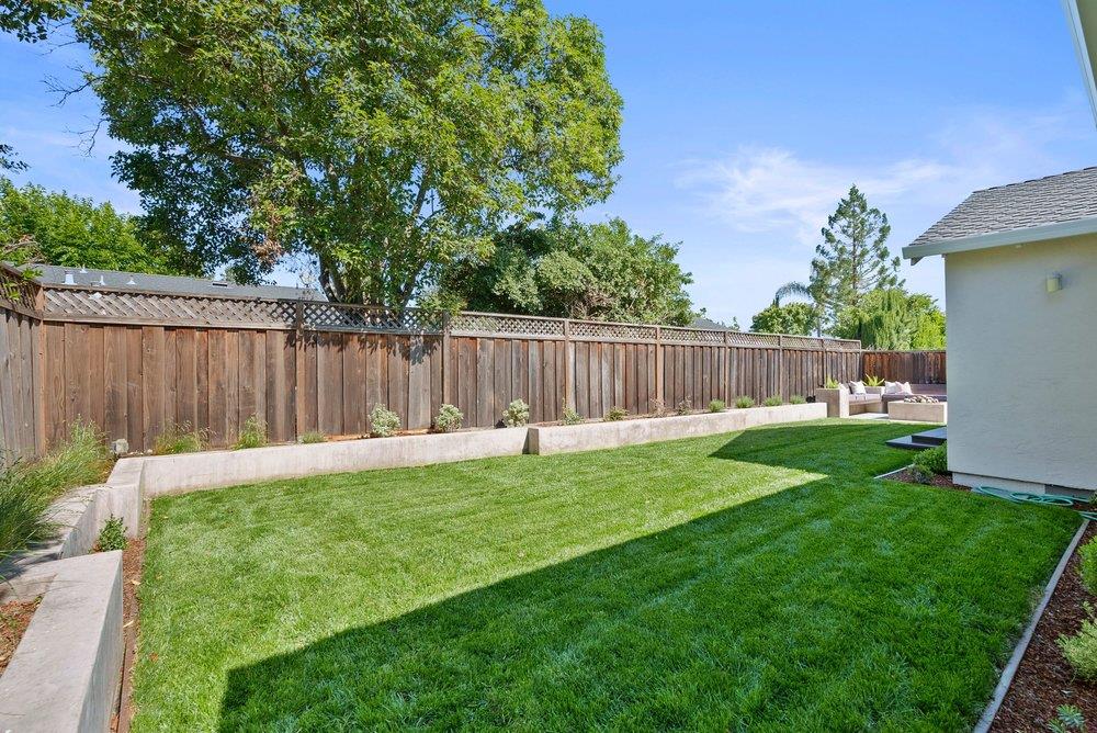 6141 Geronimo DR