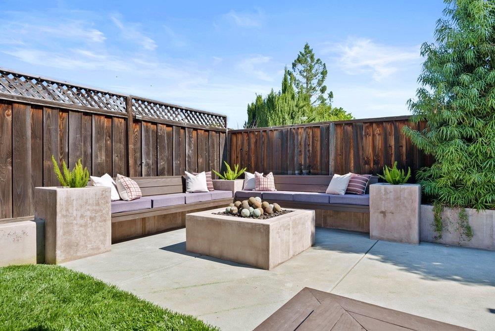 6141 Geronimo DR