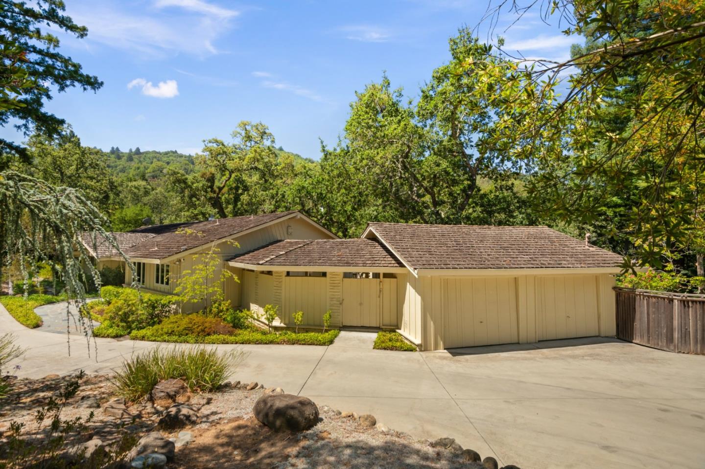 15355 Peach Hill RD