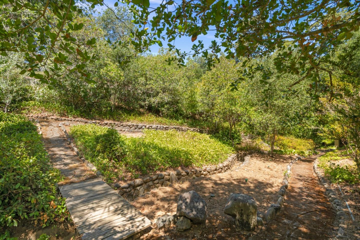 15355 Peach Hill RD