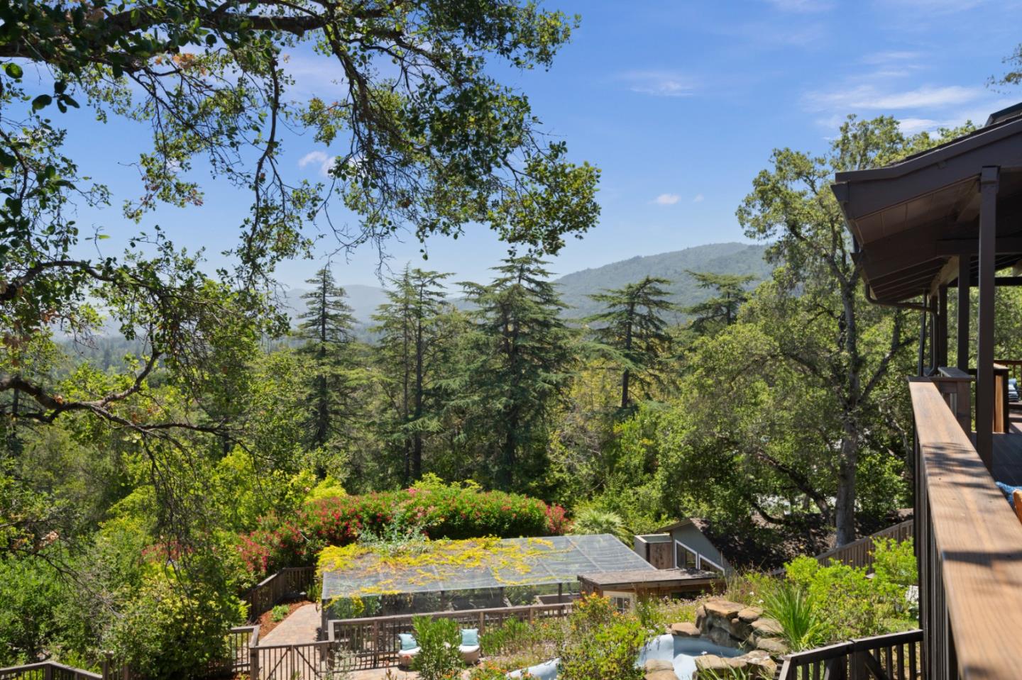 21100 Saratoga Hills RD