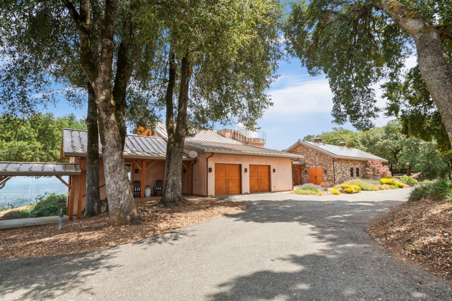 15060 Montebello RD