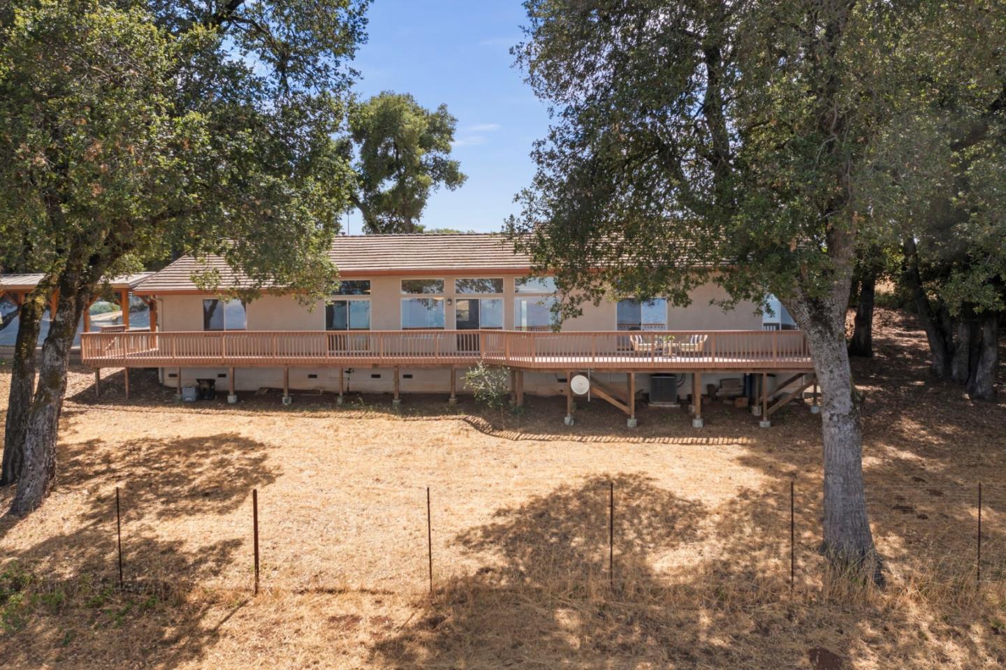 15060 Montebello RD
