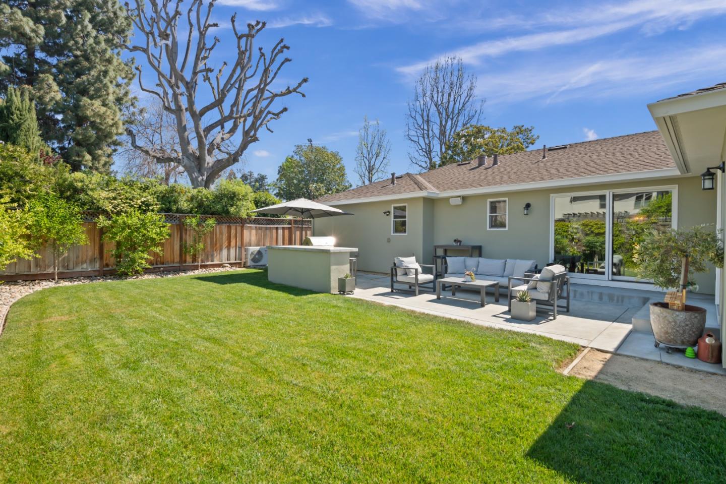 1857 Cabana DR