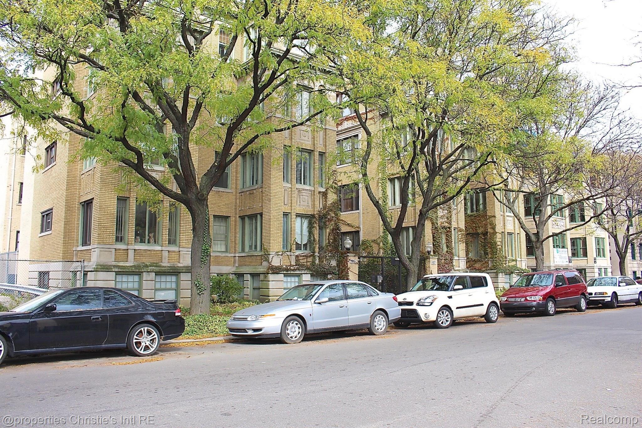 120 SEWARD Street Unit: 48/410