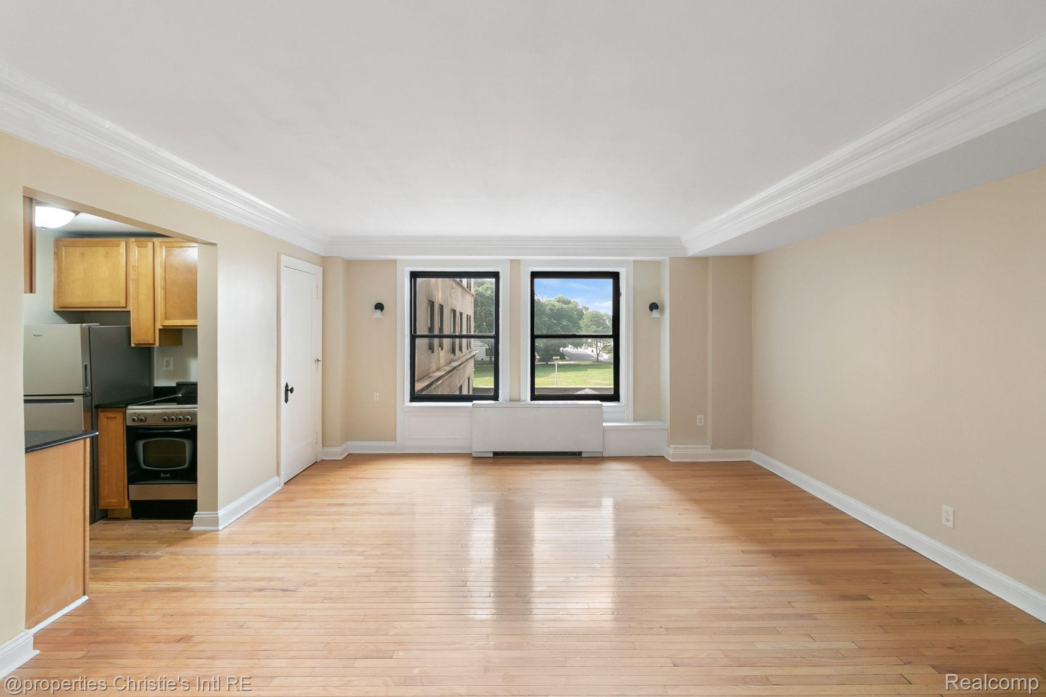 15 E KIRBY Street Unit: 206