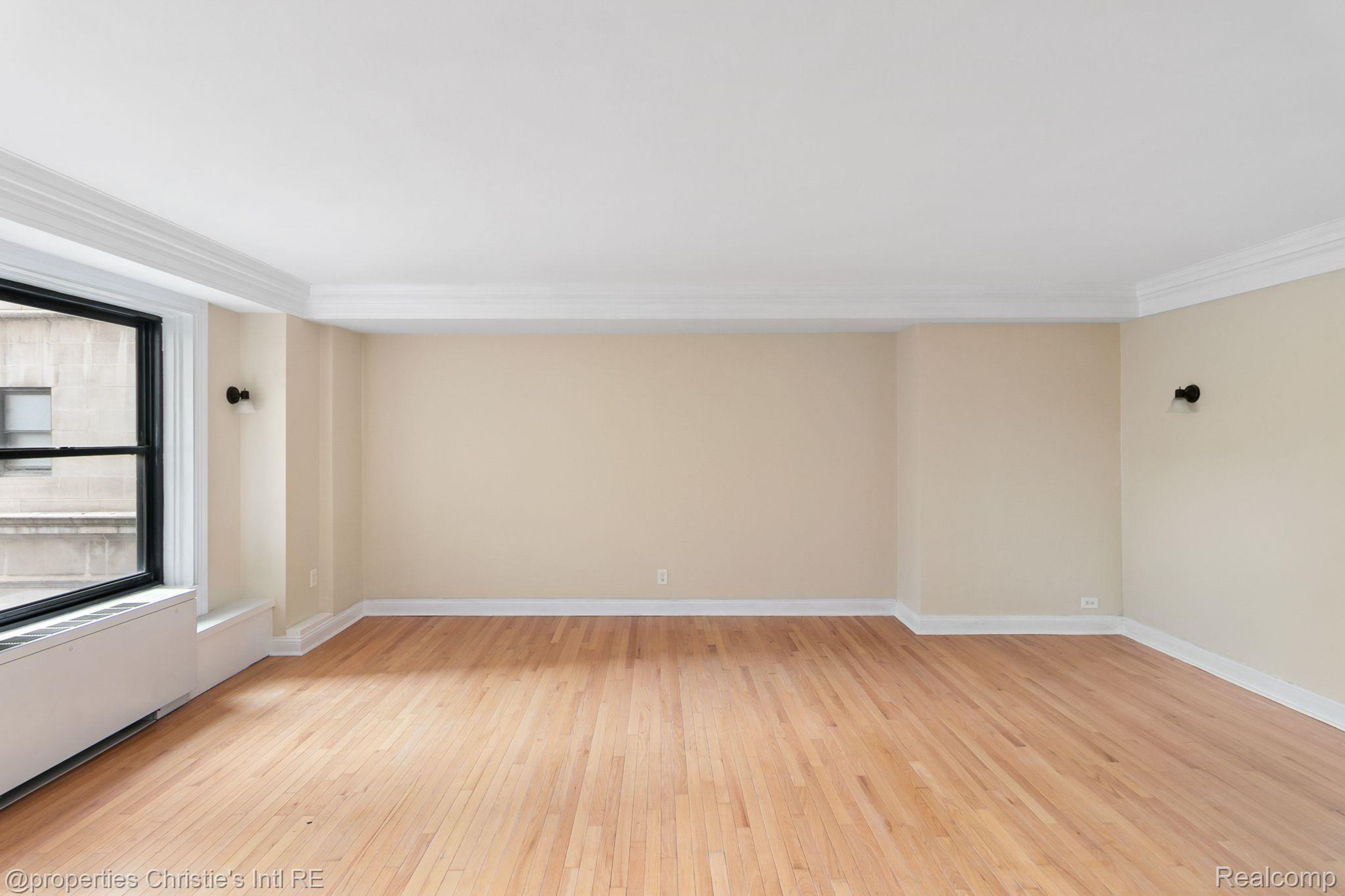 15 E KIRBY Street Unit: 206