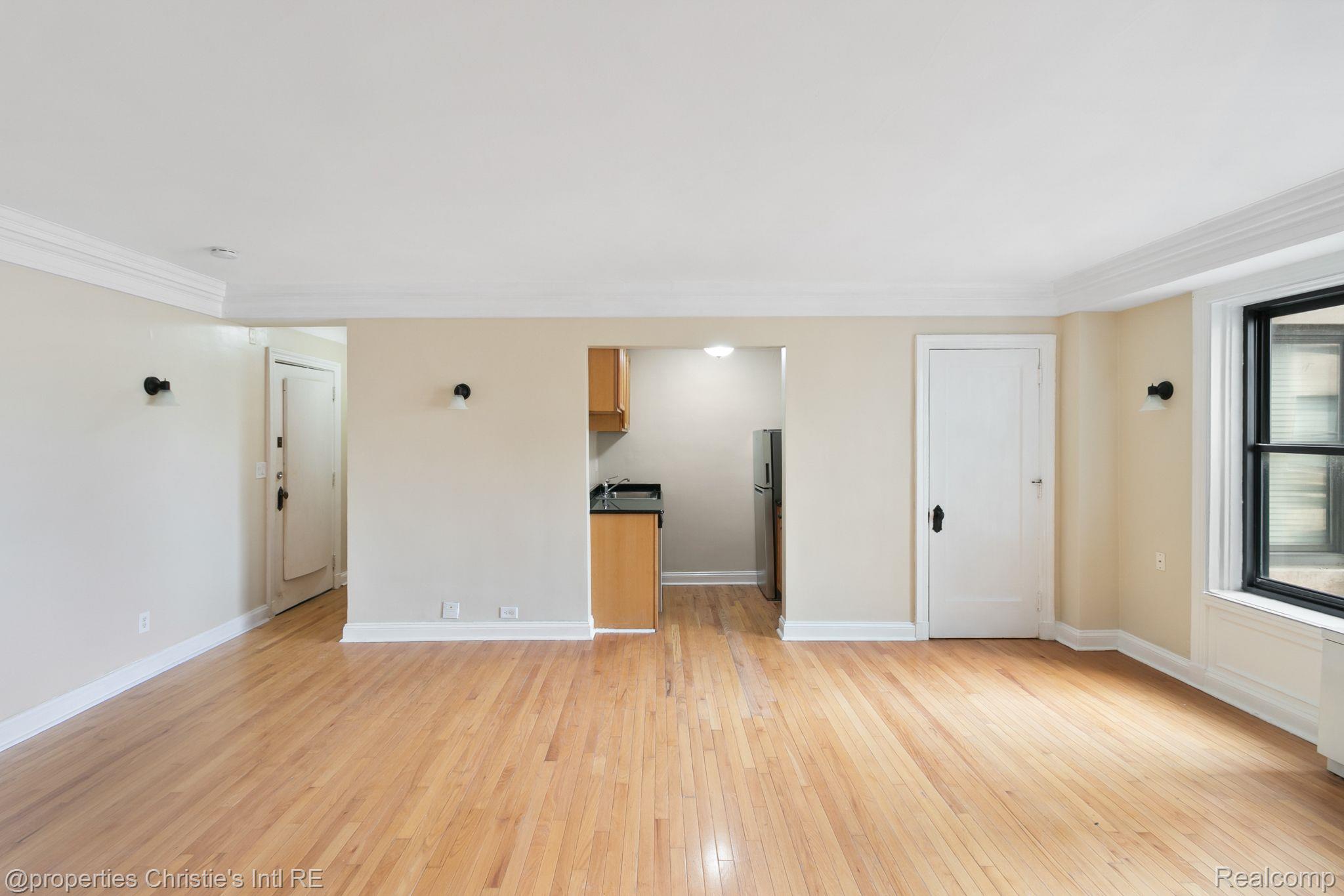 15 E KIRBY Street Unit: 206
