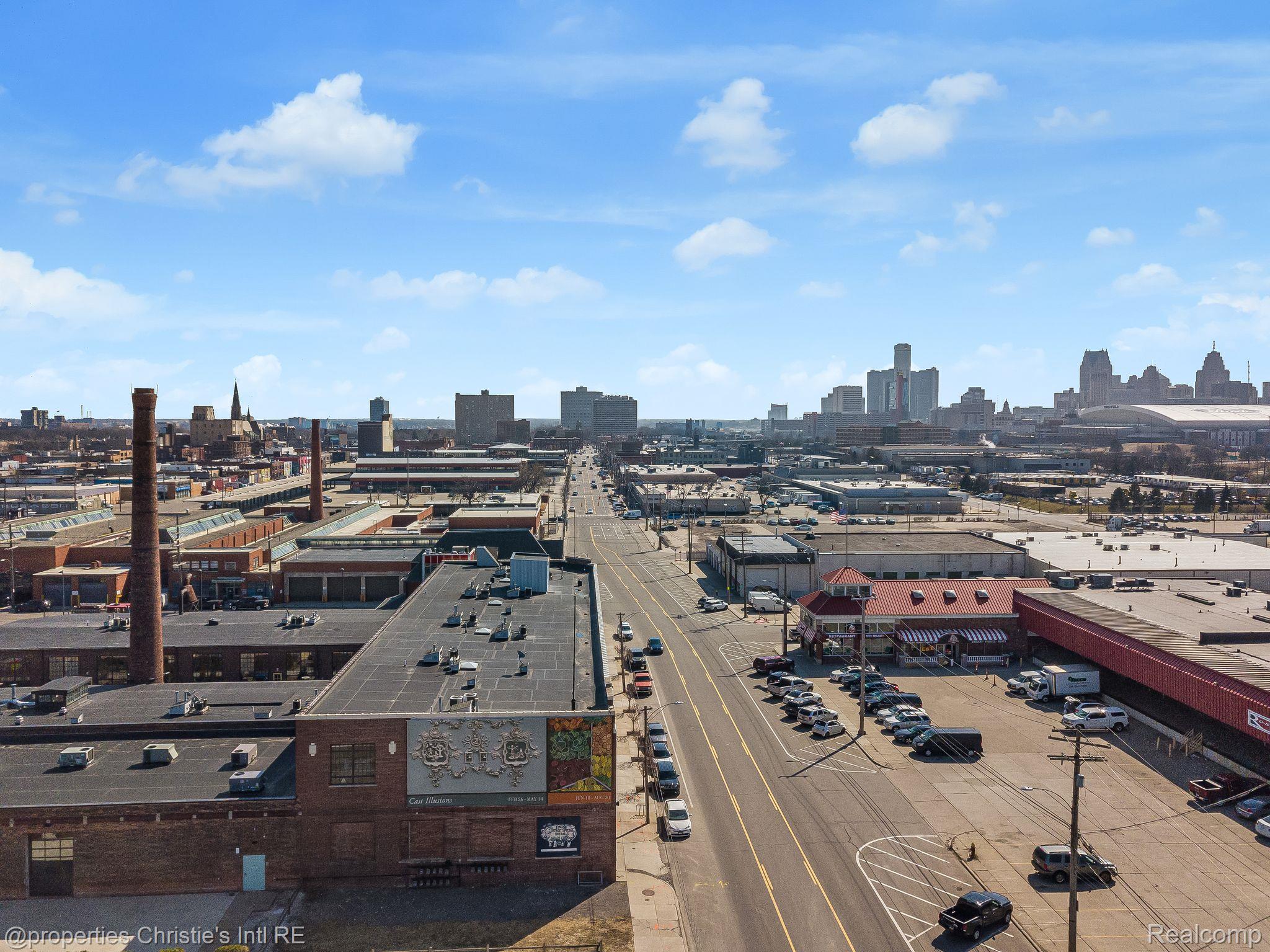 3434 RUSSELL Street Unit: 27-207