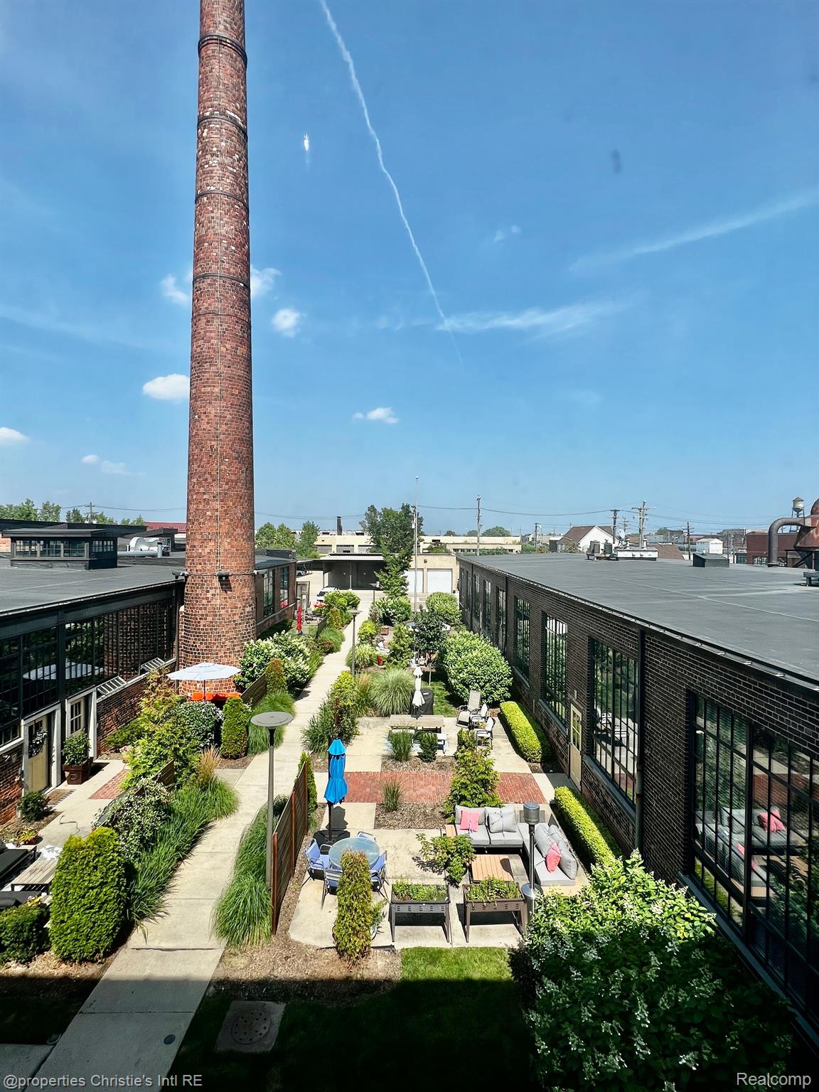 3434 RUSSELL Street Unit: 27-207