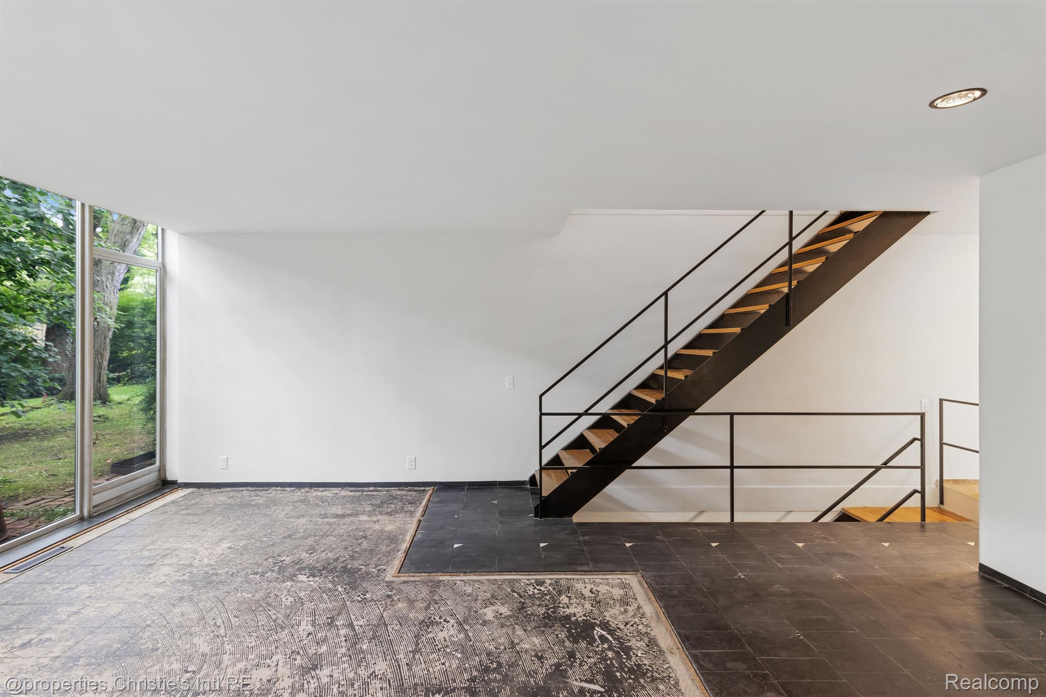 1362 Joliet Place