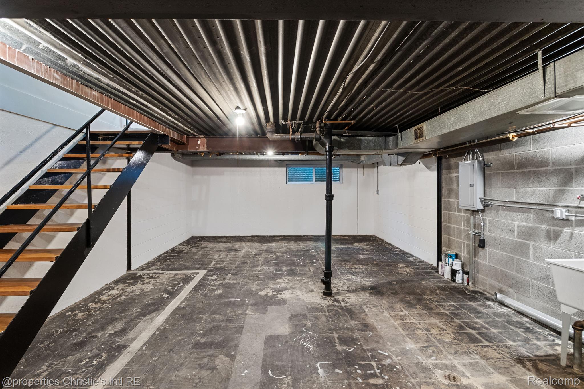 1362 Joliet Place