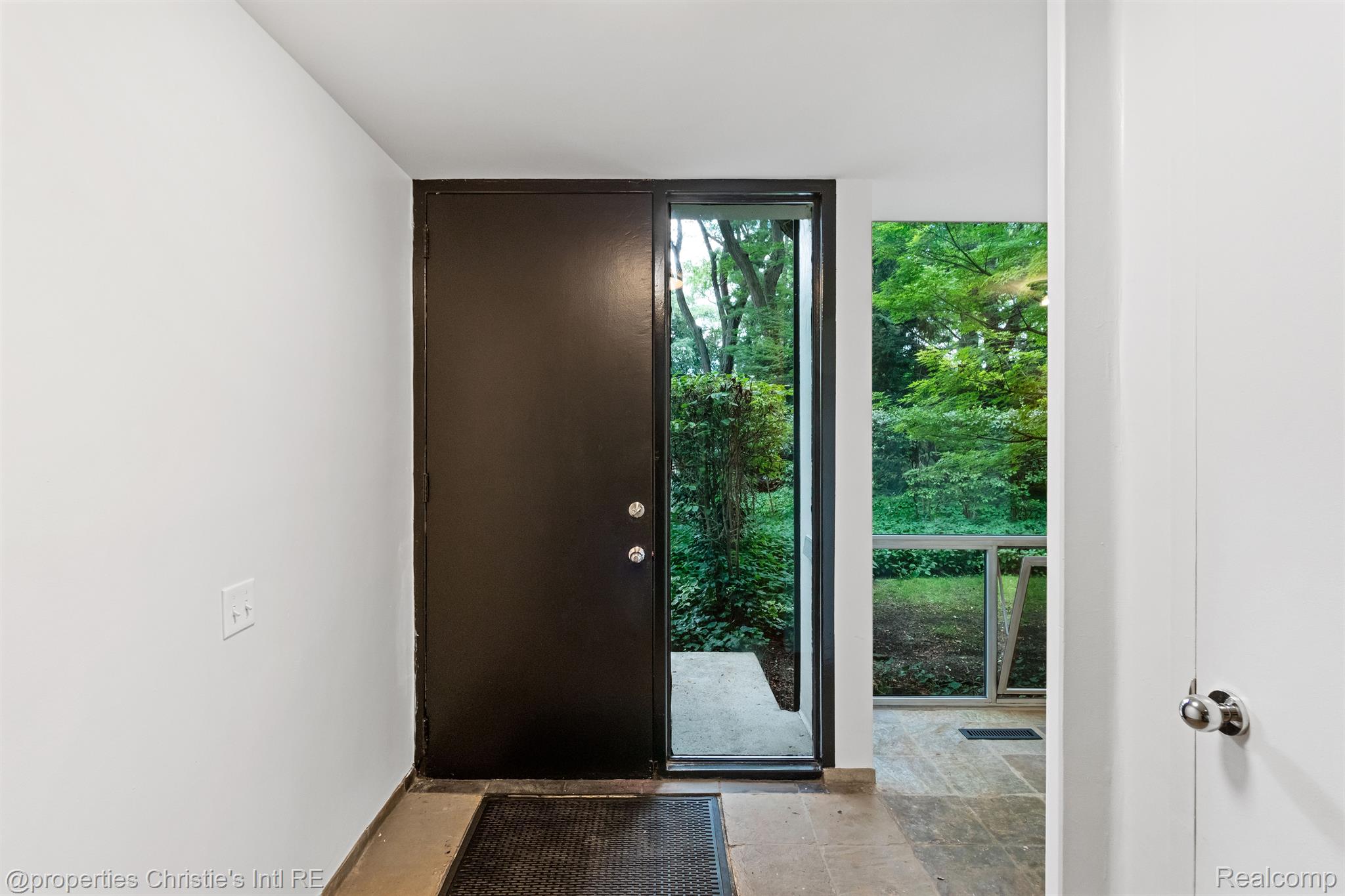 1362 Joliet Place