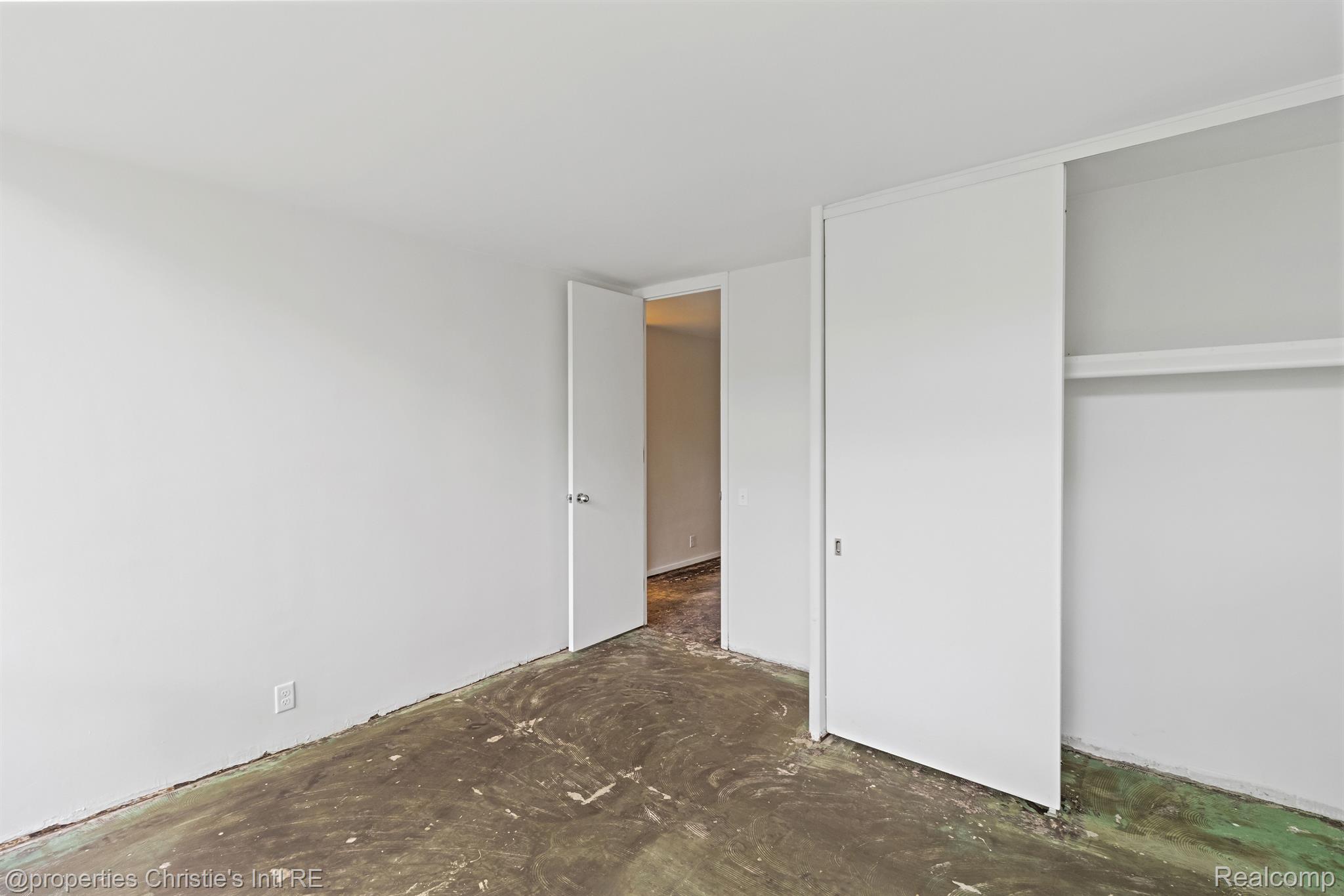 1362 Joliet Place