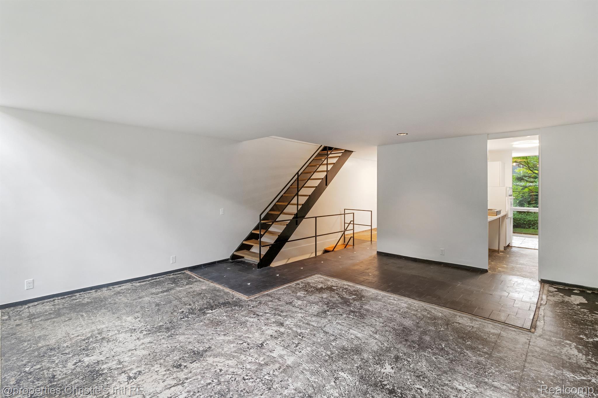 1362 Joliet Place