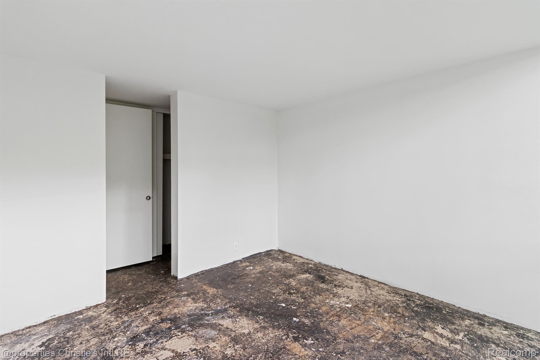 1362 Joliet Place