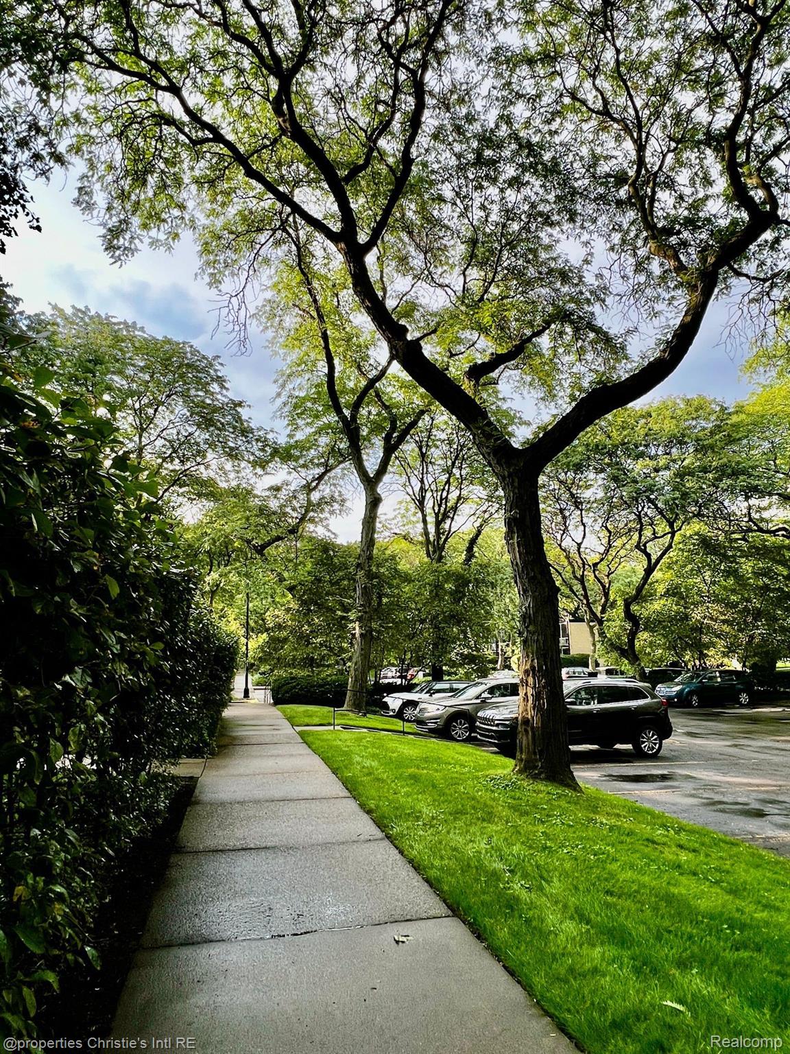 1362 Joliet Place