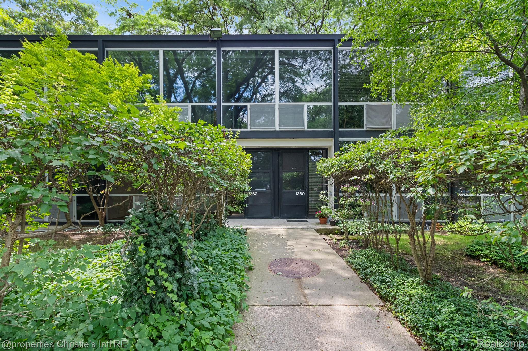 1362 Joliet Place