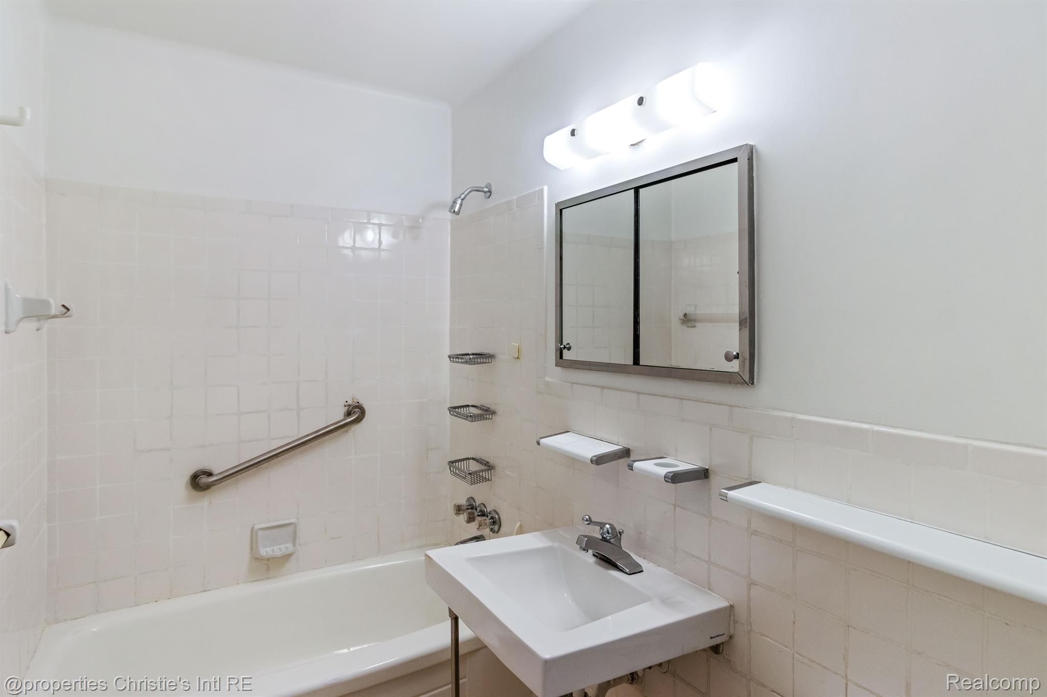 1362 Joliet Place