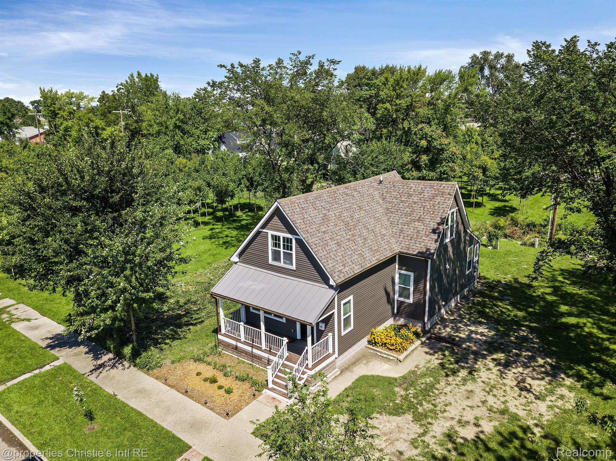 1608 FAIRVIEW Street
