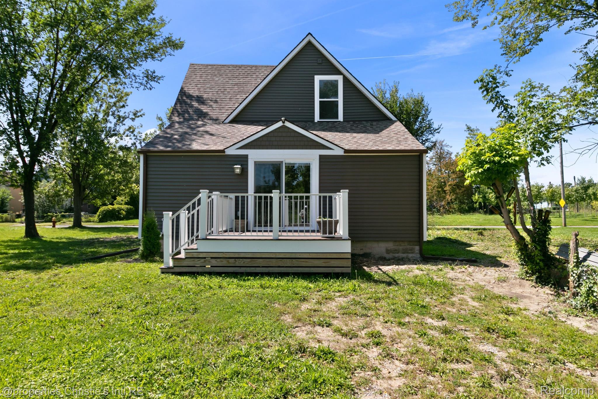 1608 FAIRVIEW Street