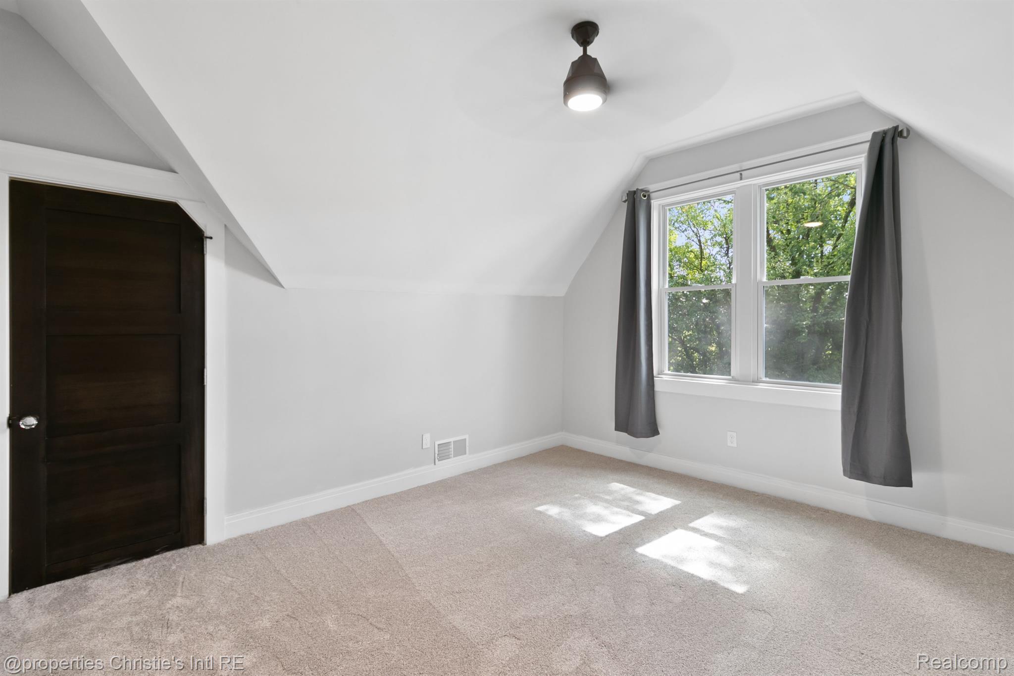 1608 FAIRVIEW Street