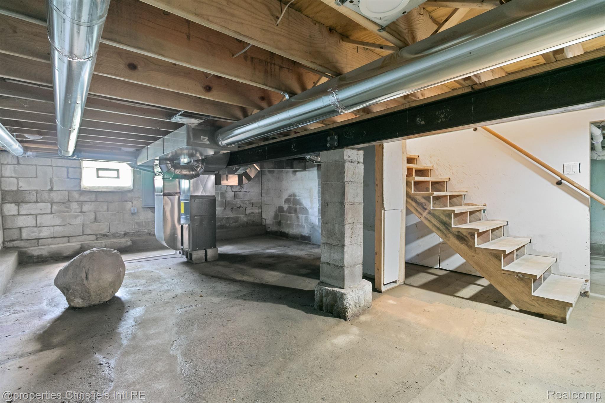1608 FAIRVIEW Street