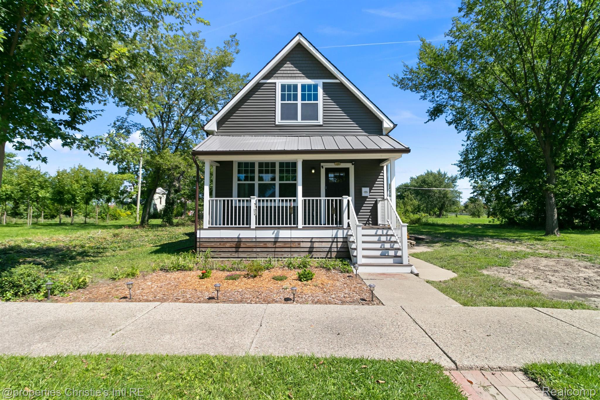 1608 FAIRVIEW Street