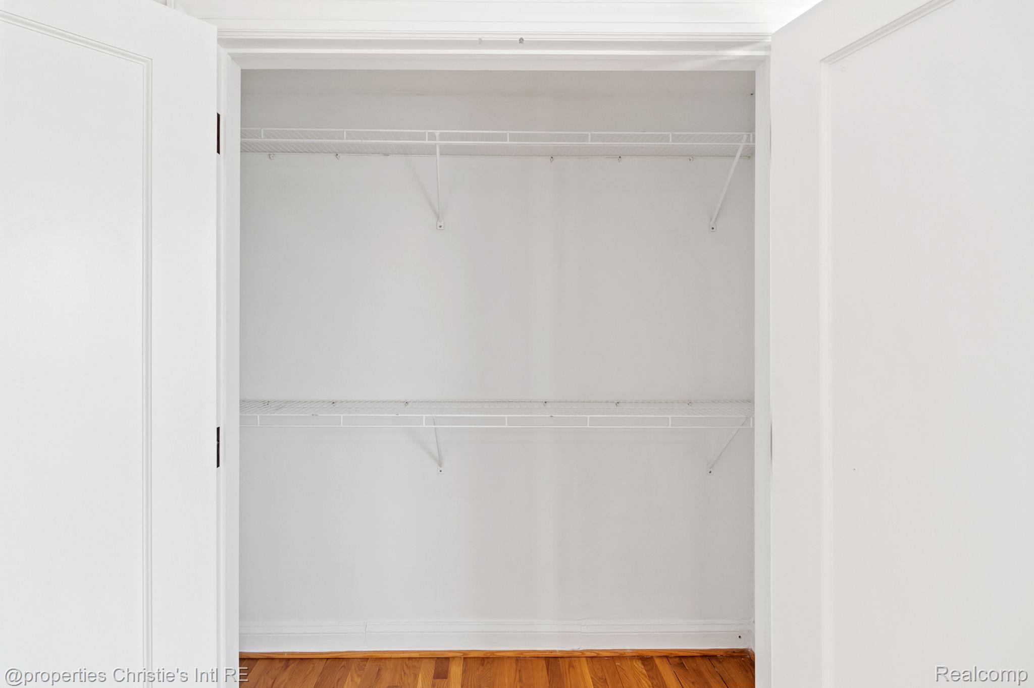 15 E KIRBY St Unit: 321