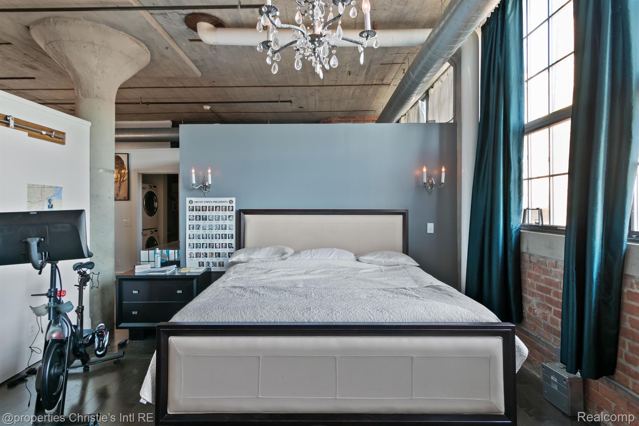 5766 TRUMBULL Street Unit: 215