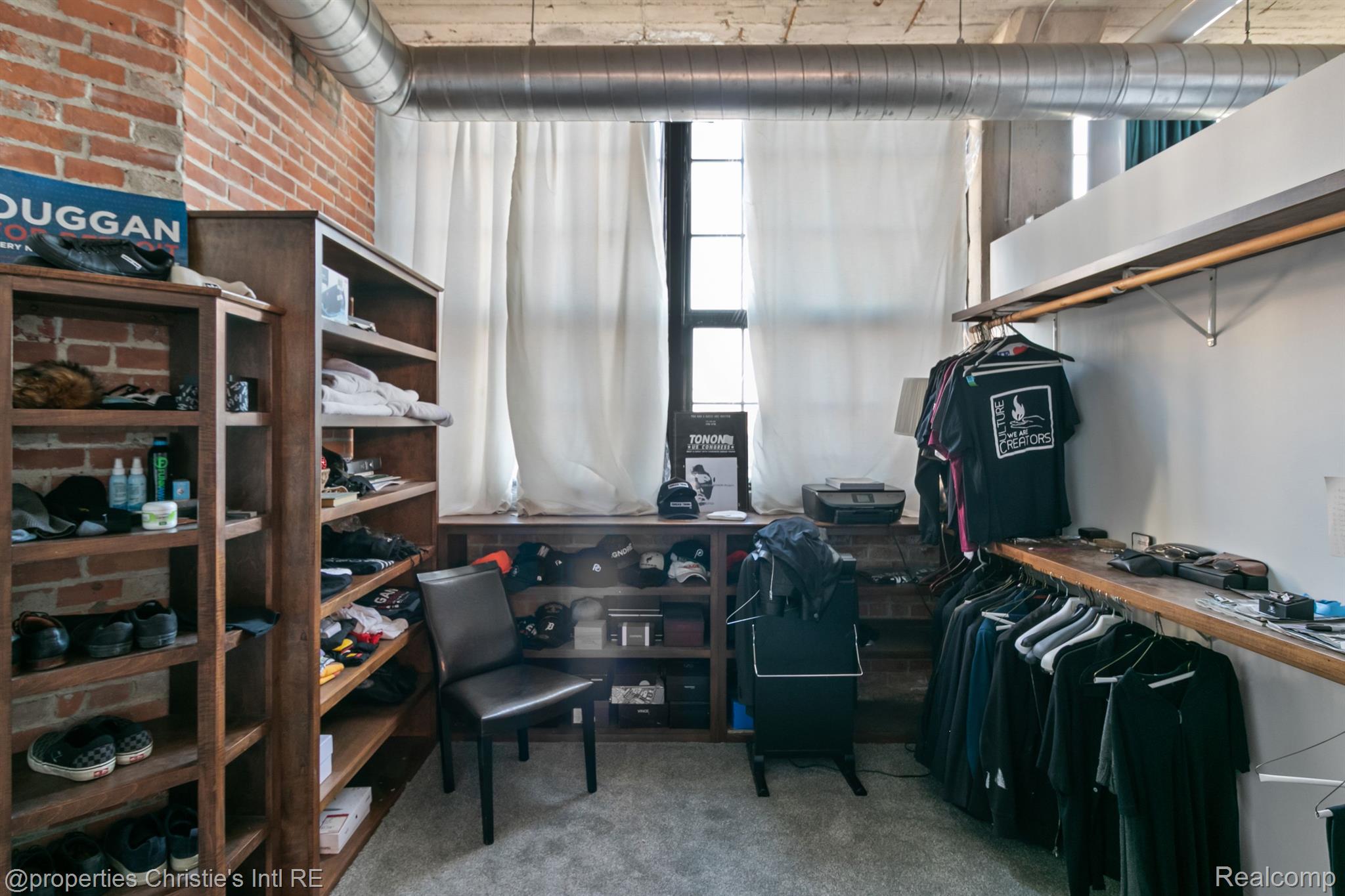 5766 TRUMBULL Street Unit: 215