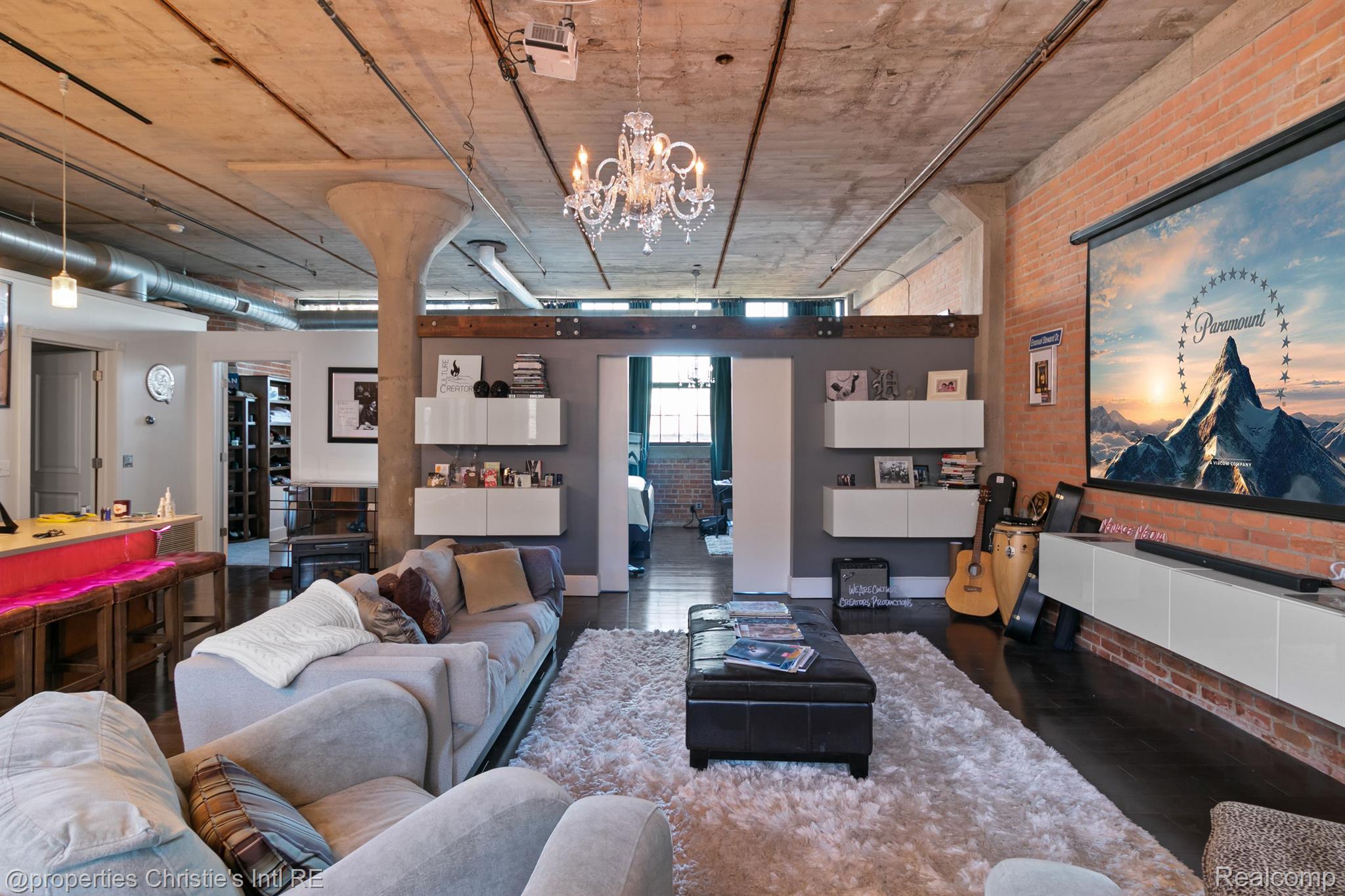 5766 TRUMBULL Street Unit: 215