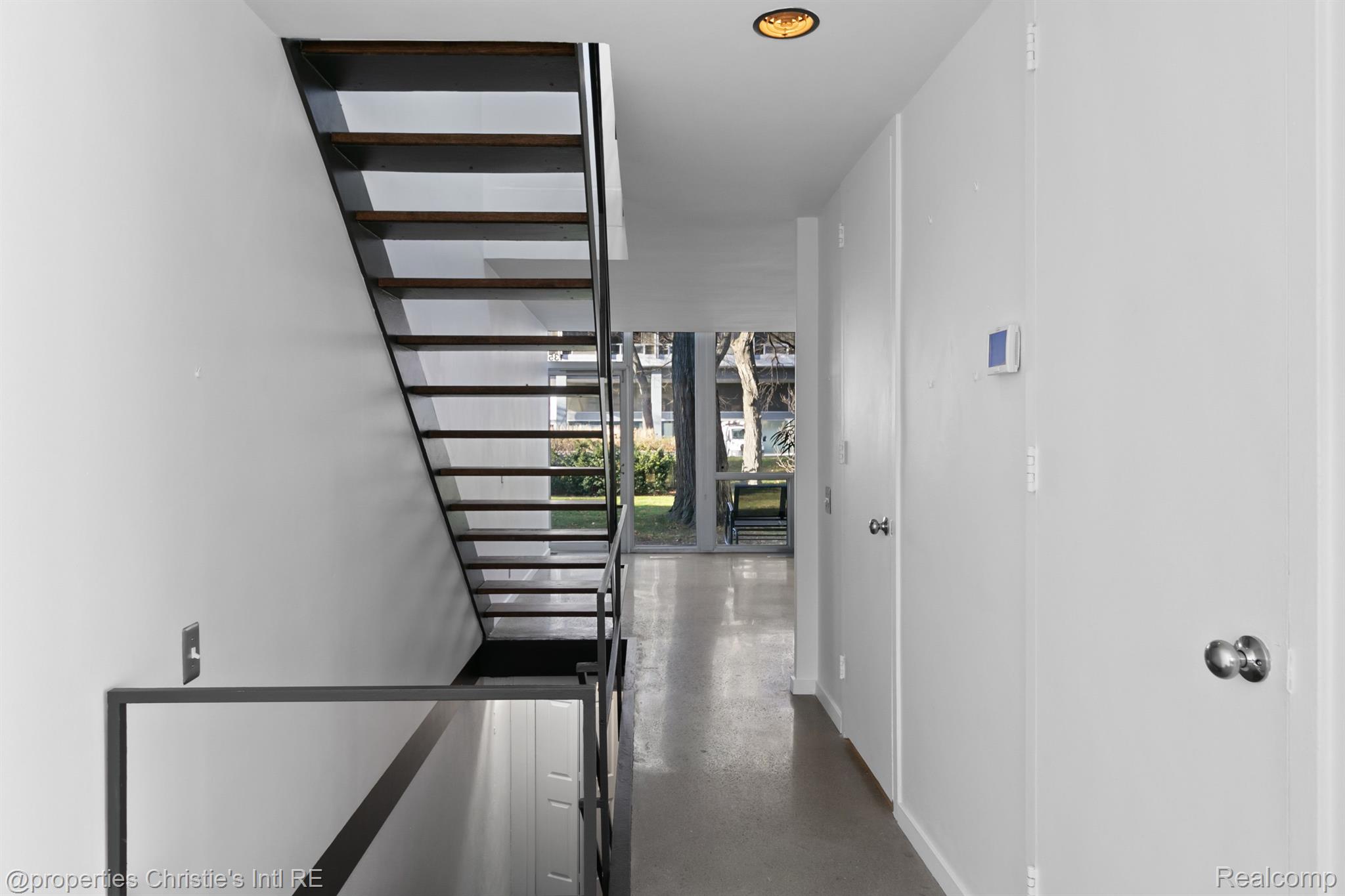 1351  Nicolet Place
