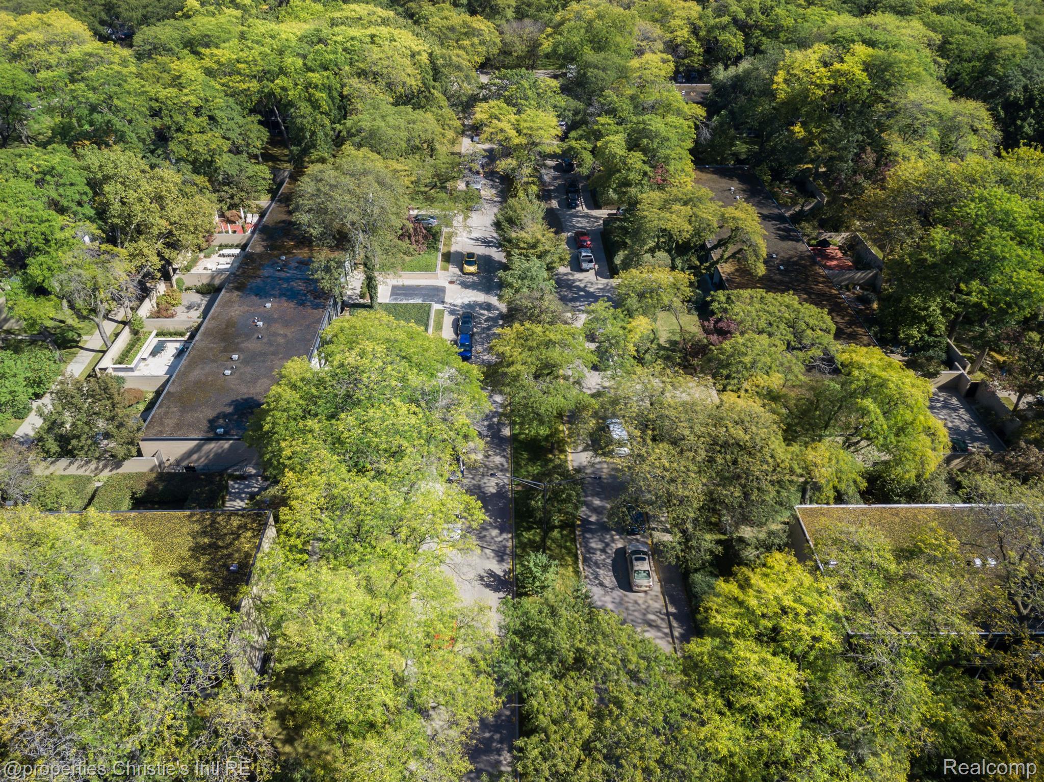 1351  Nicolet Place