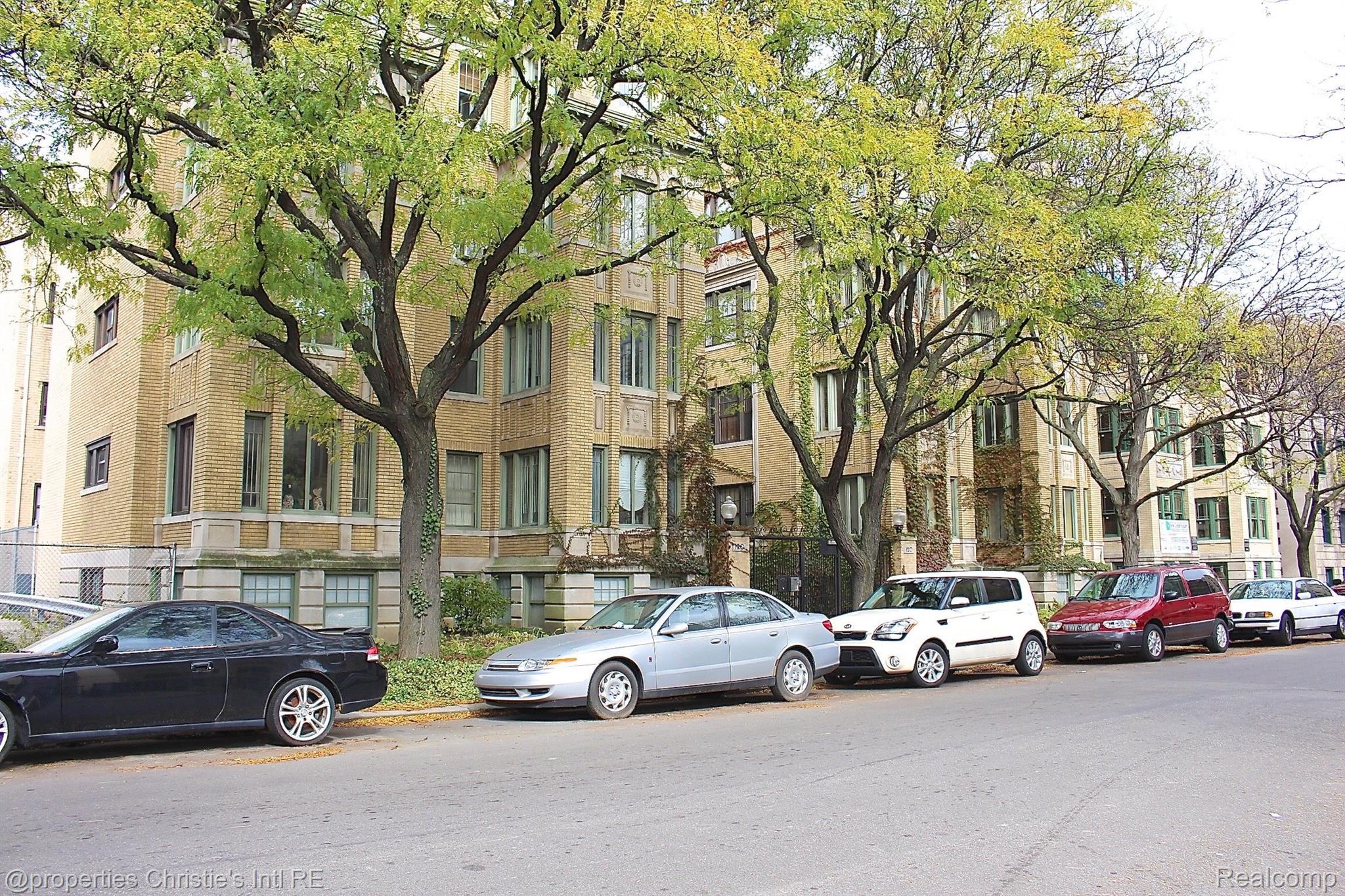 120 SEWARD Street Unit: 407