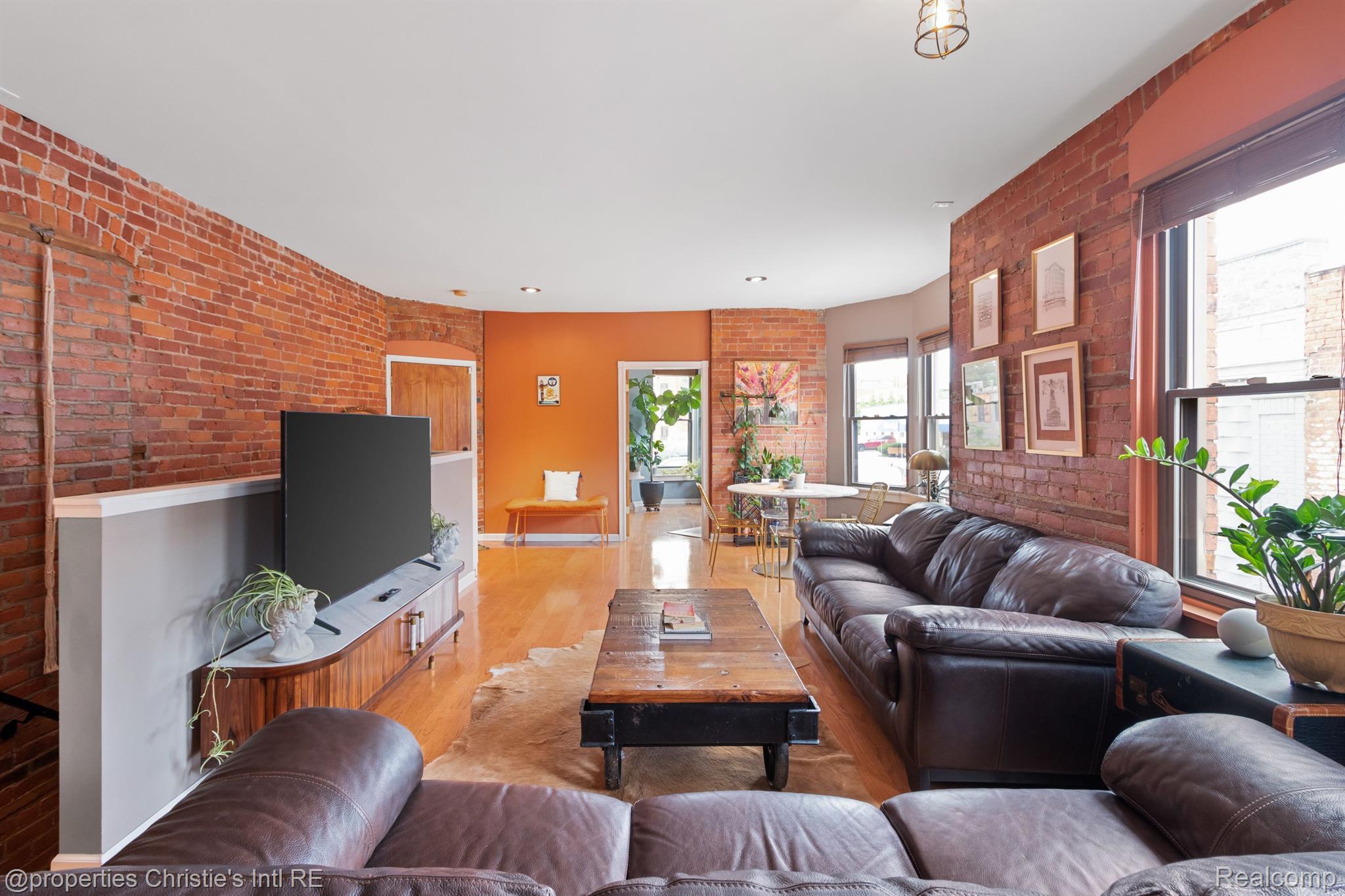 4120 CASS Avenue 2