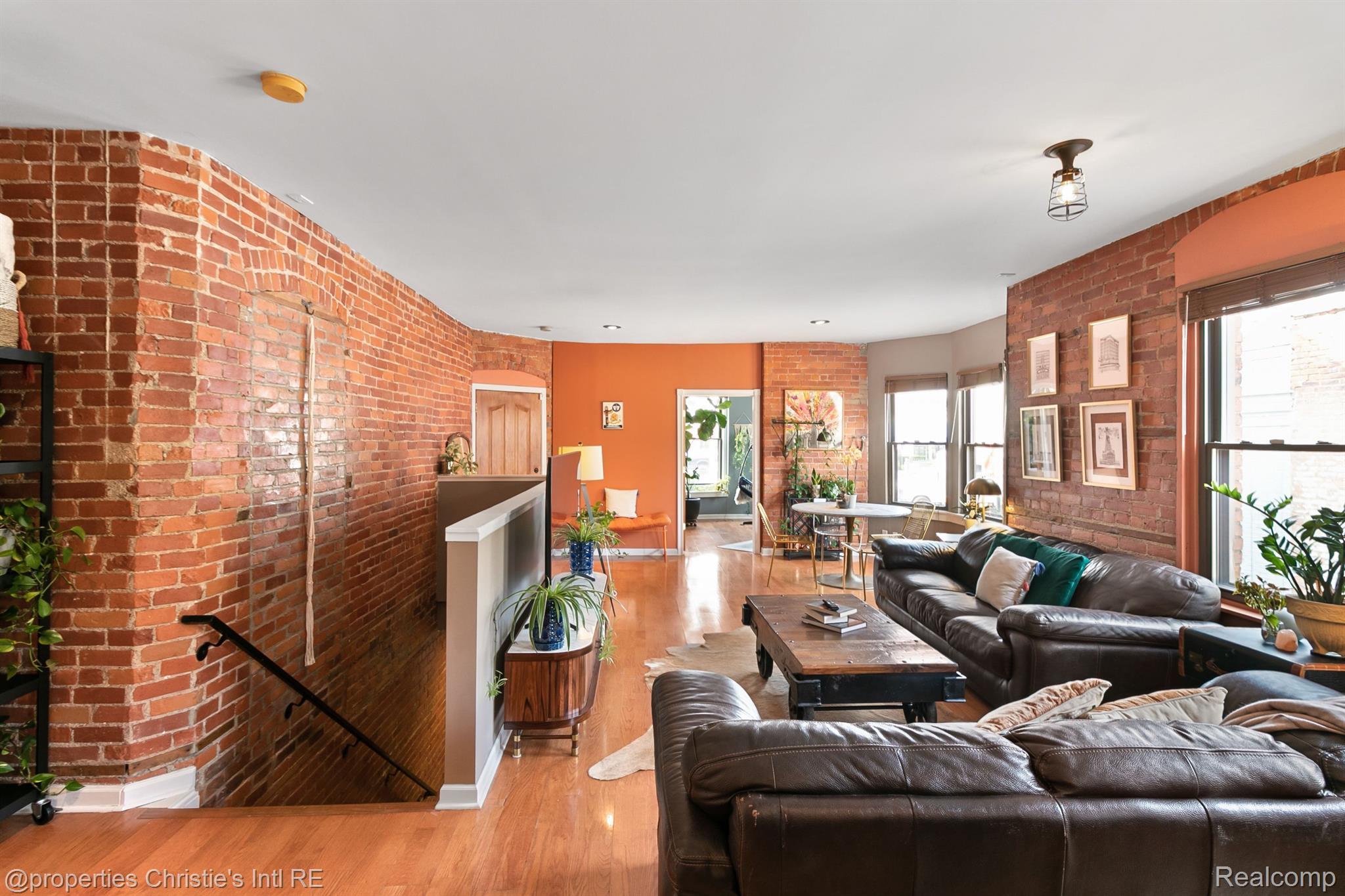 4120 CASS Avenue 2