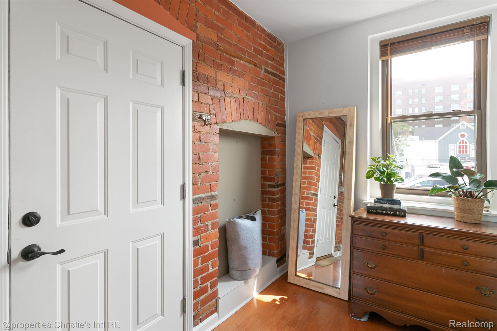 4120 CASS Avenue 2
