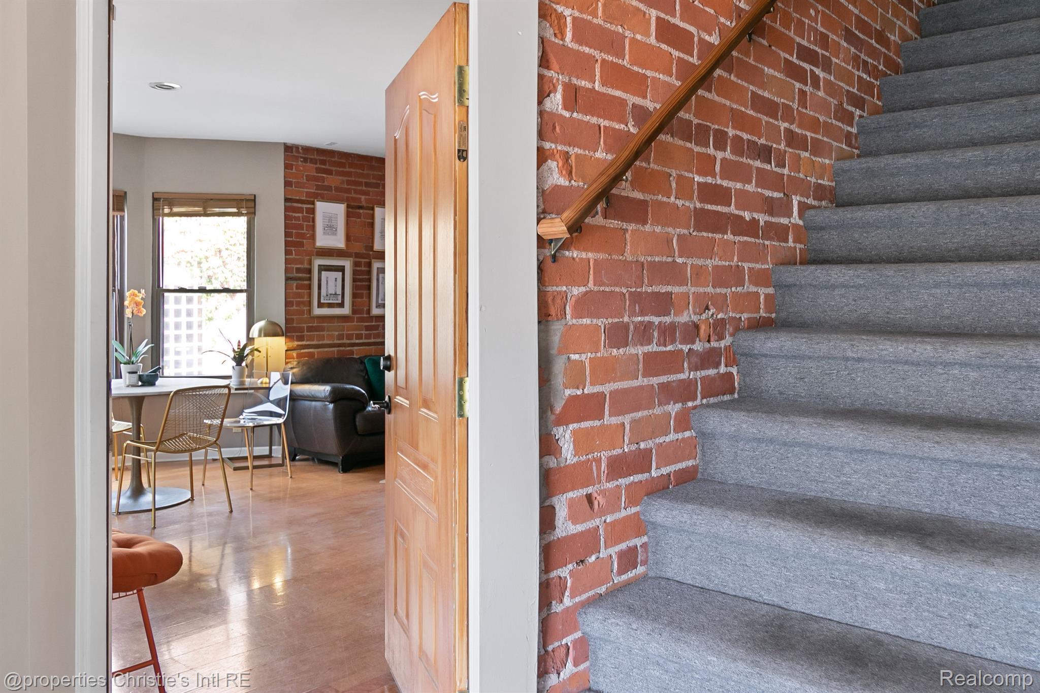 4120 CASS Avenue 2