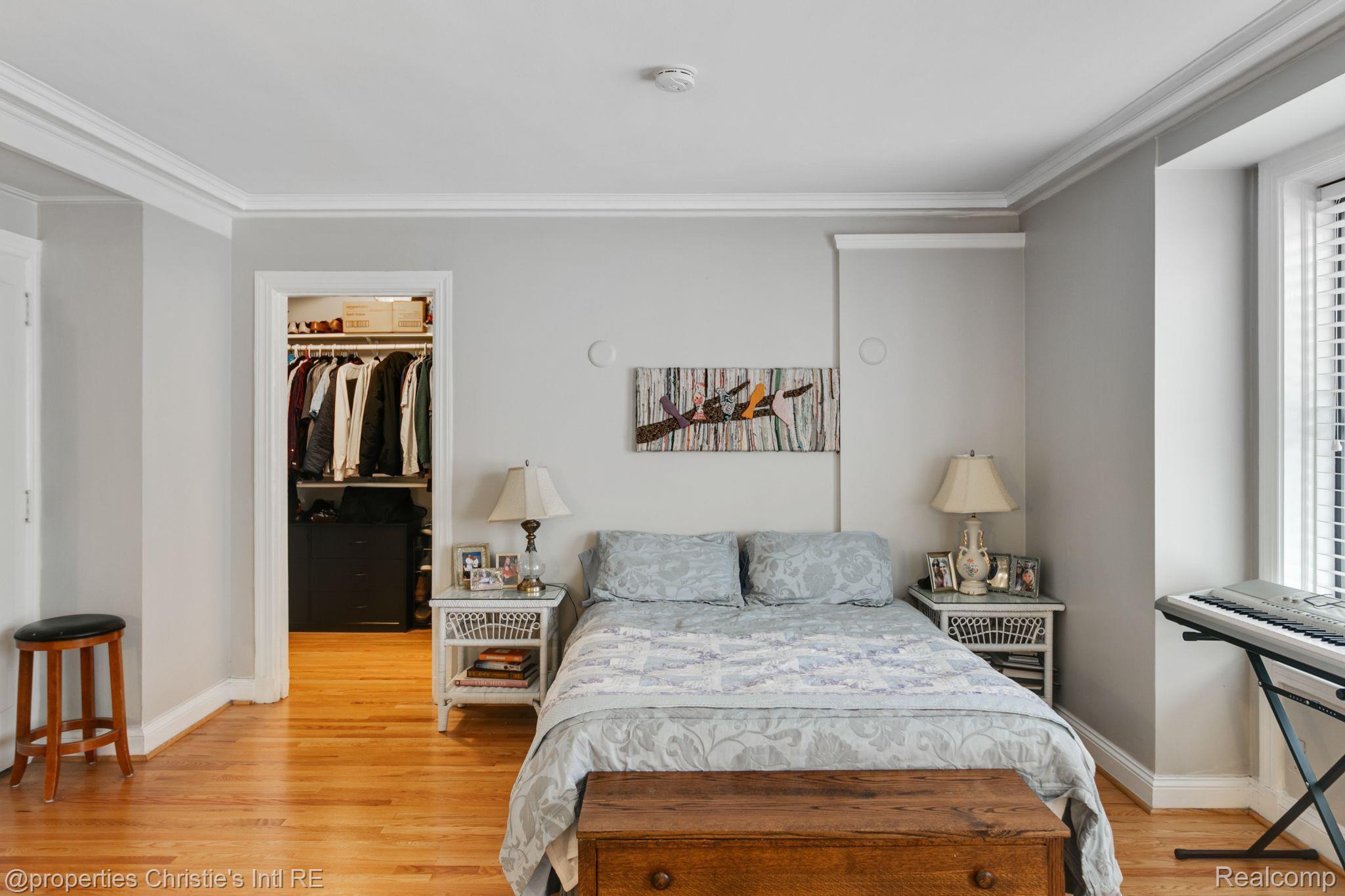 15 E KIRBY Street 404