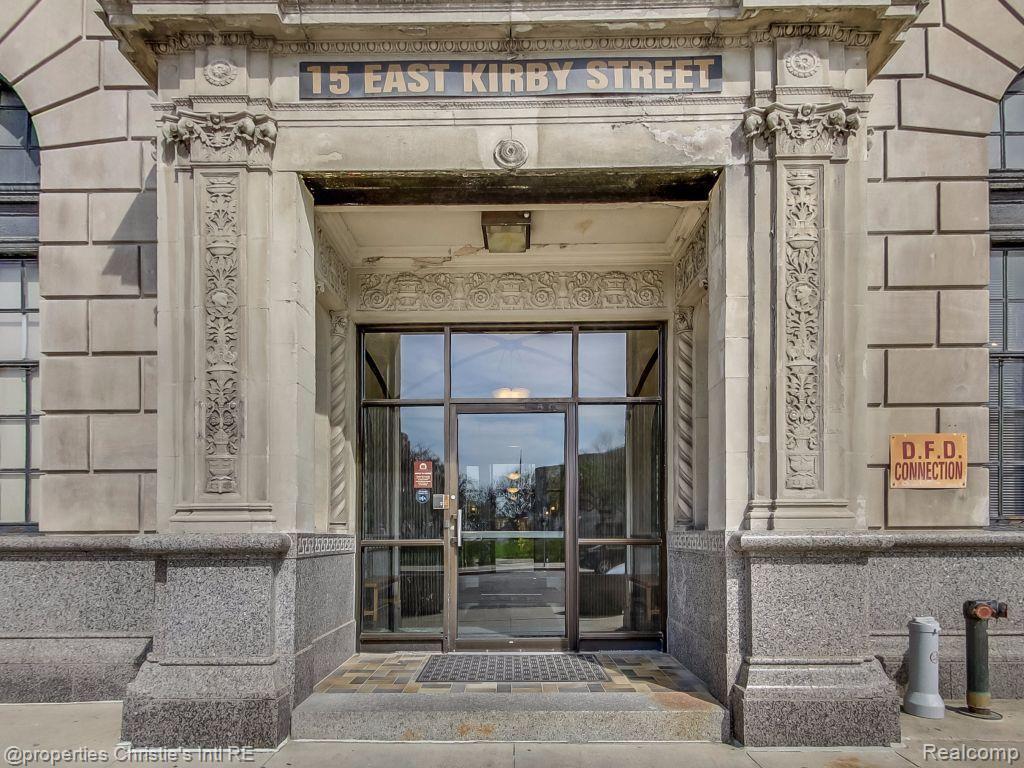 15 E KIRBY Street 404