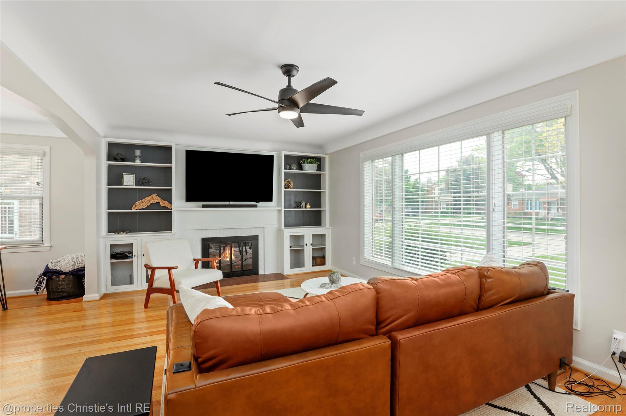 1922 MANCHESTER Boulevard