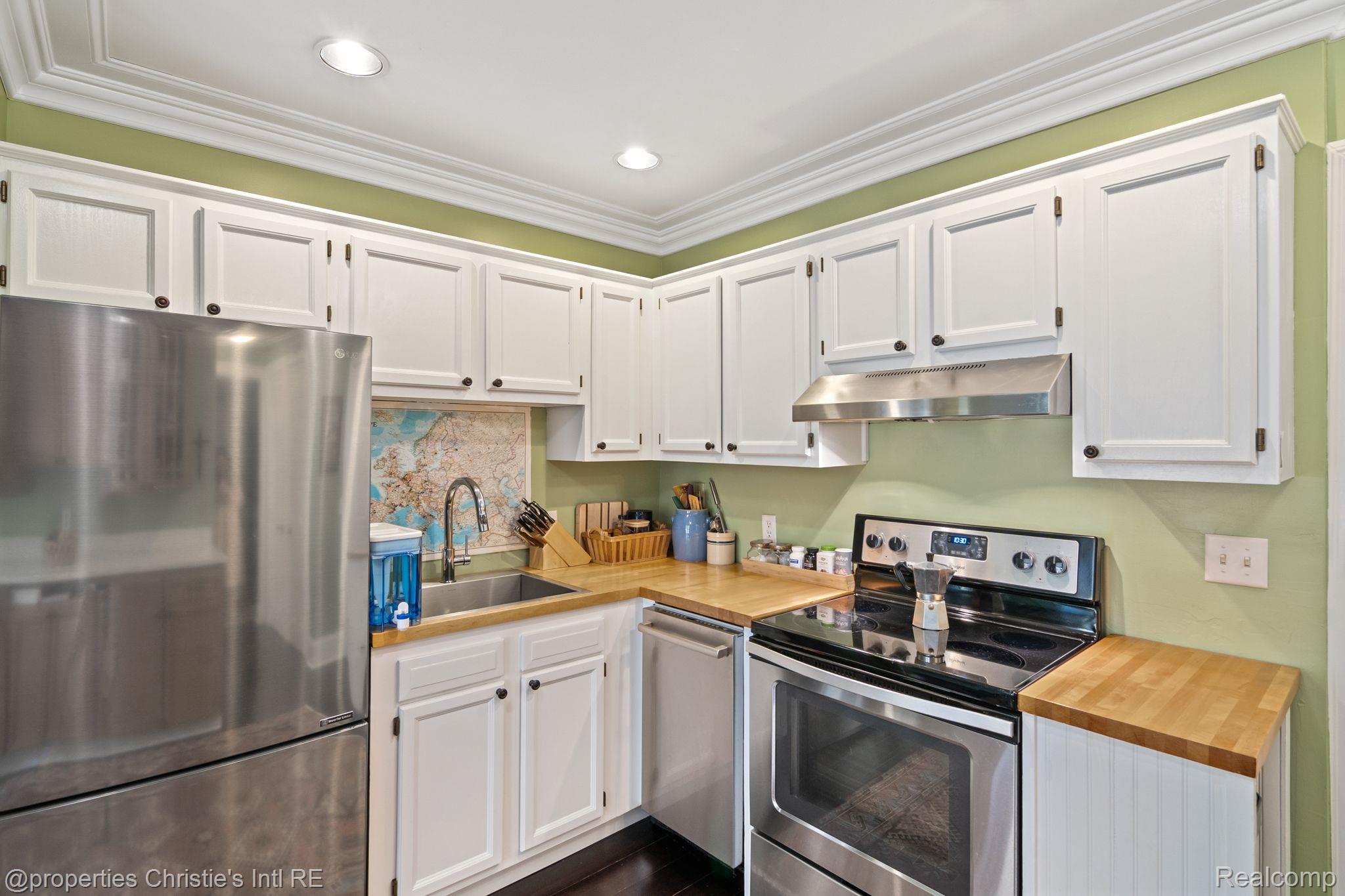 120 SEWARD Street 25-211