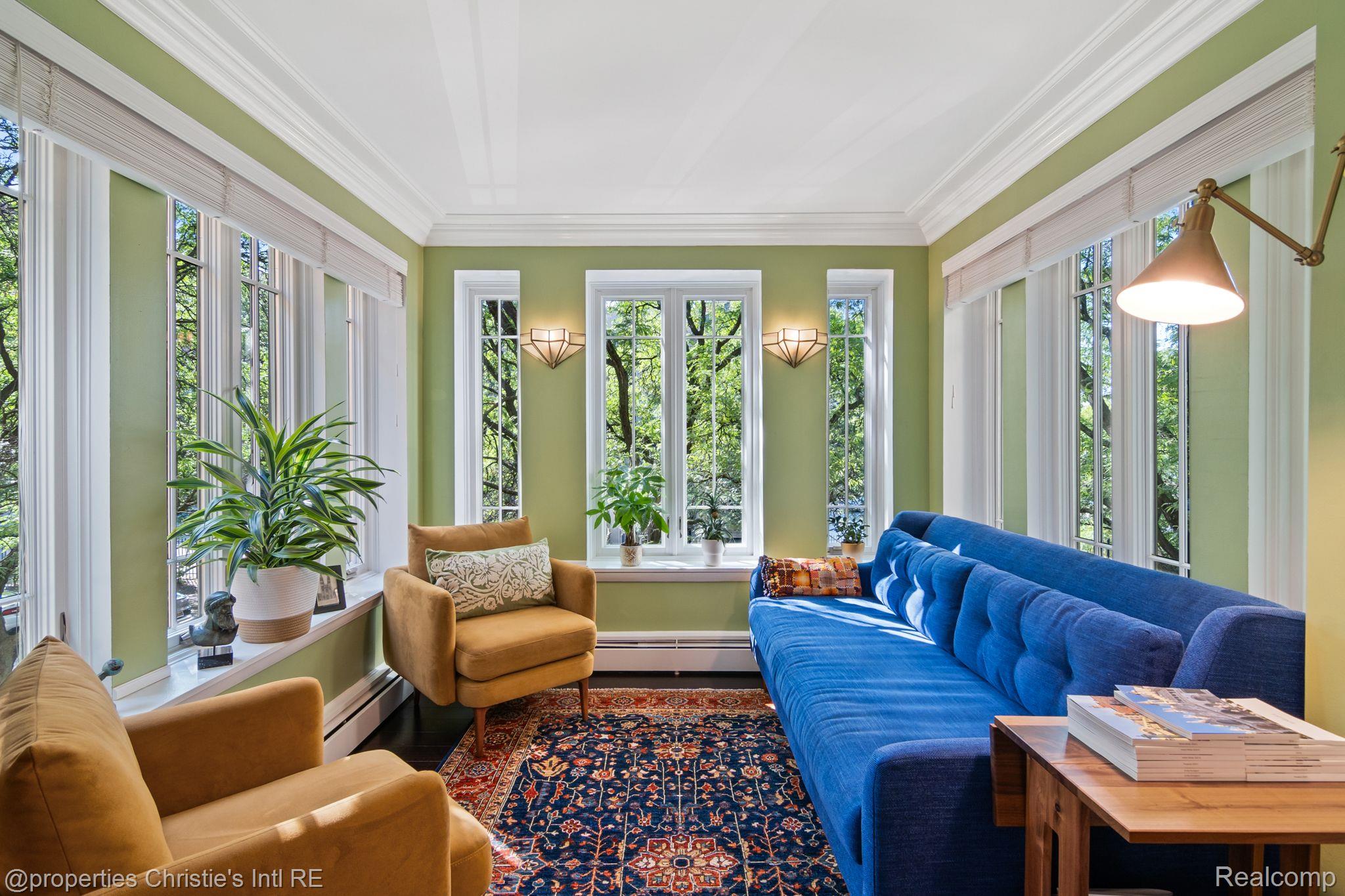 120 SEWARD Street 25-211
