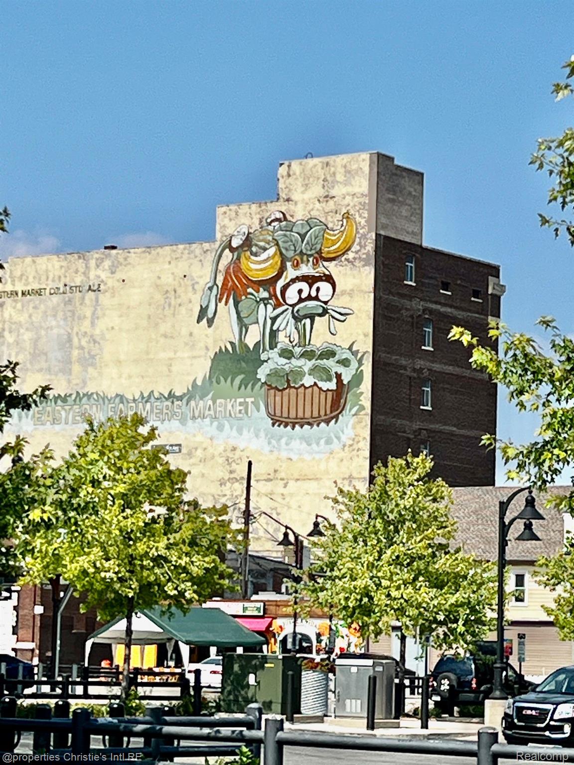 3434 RUSSELL Street 27-207