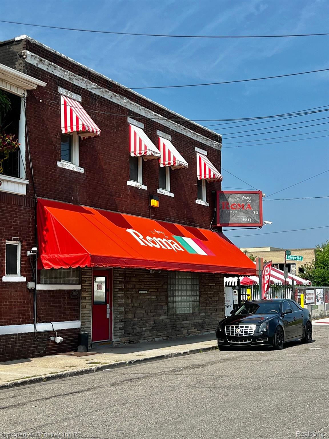 3434 RUSSELL Street 27-207