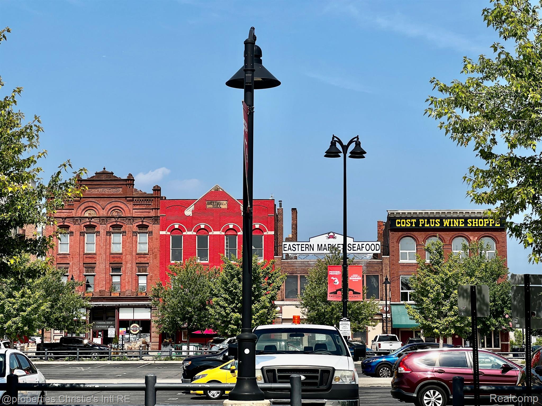 3434 RUSSELL Street 27-207