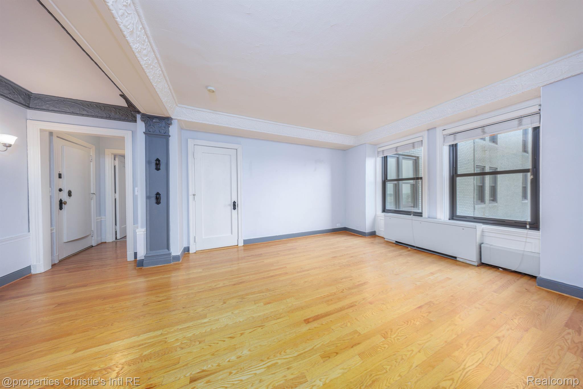 15 E KIRBY Street 628